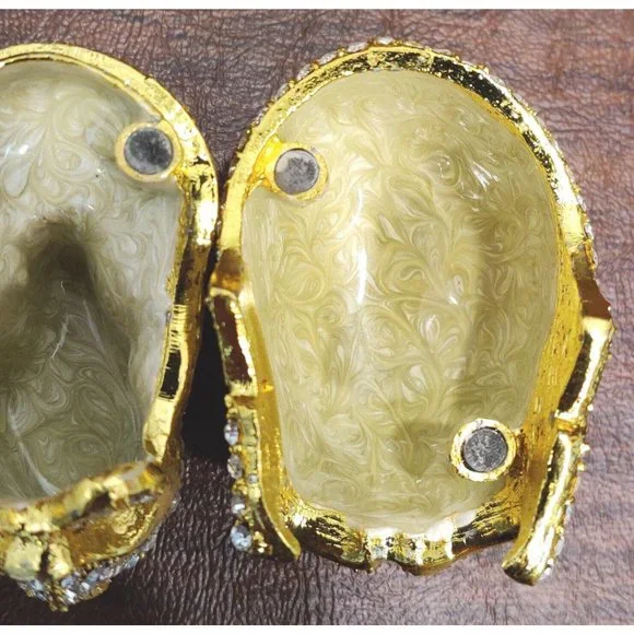 Golden Skull Trinket Jewelry Box with Stunning Rhinestone? Appx 2.75x2x2.5